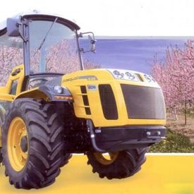 Agrícola Miguel Valero Tractor amarillo